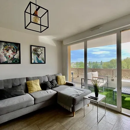 Le Strada- Terrace And Central Position! Apartment